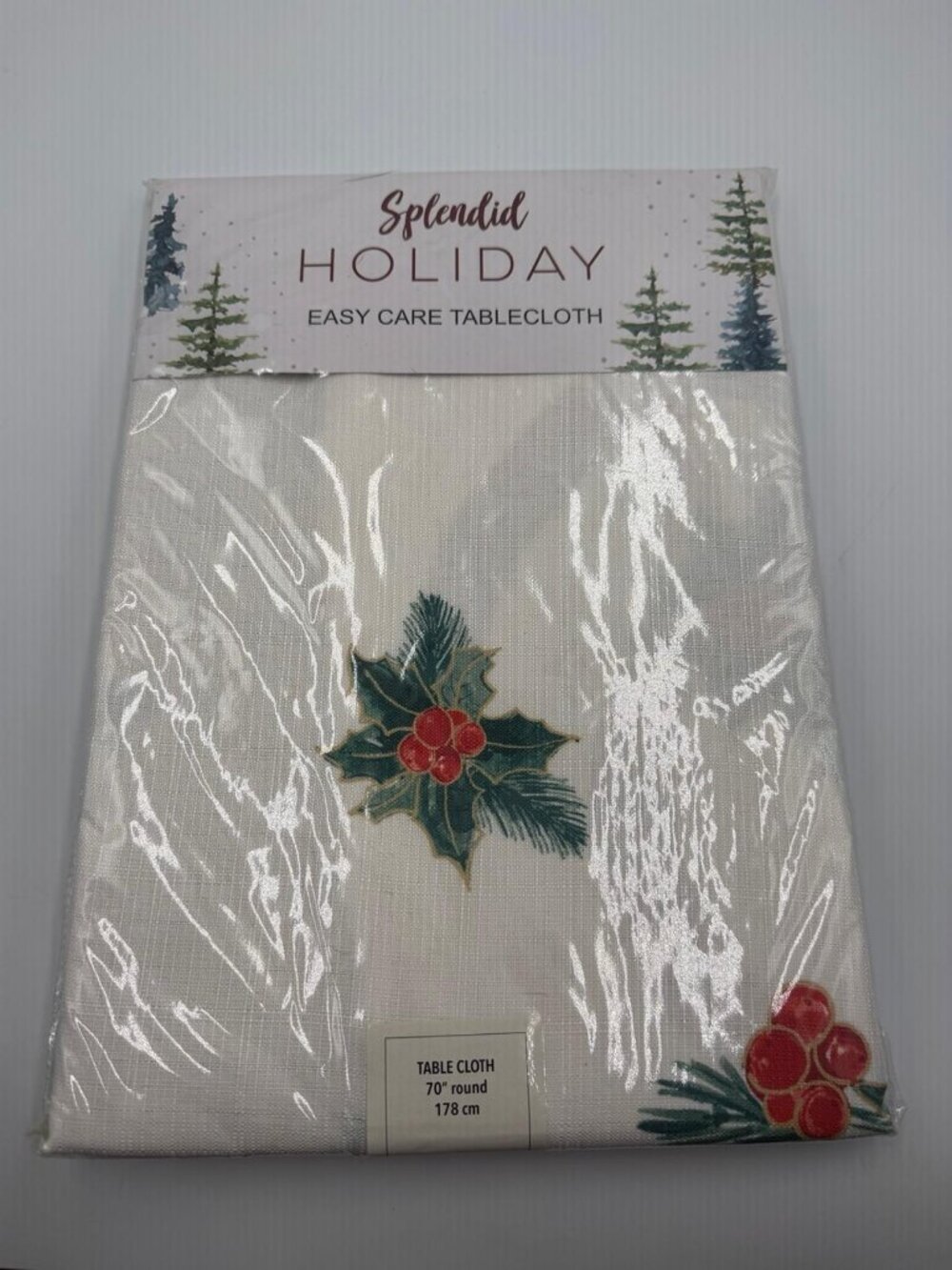 Splendid Holiday 70" Round Christmas Tablecloth – Holly & Pine Berry Print – New